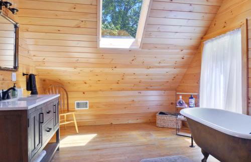 Perfect Maine Getaway in a Newly Renovated Cabin! - Foto 73