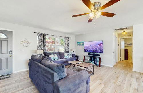 Relax in Retro - Photo 5