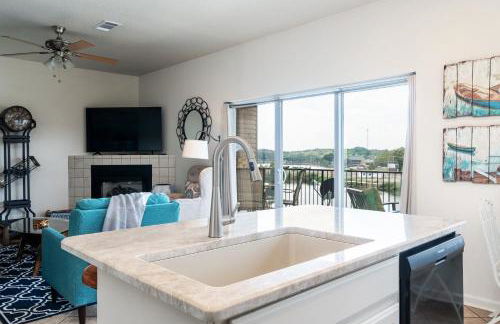 Natalie's Nook, Lake Hideaway near Downtown Fun! - Foto 15