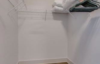 New East Nash - King Bed Short Drive to Dwntwn - Foto 23