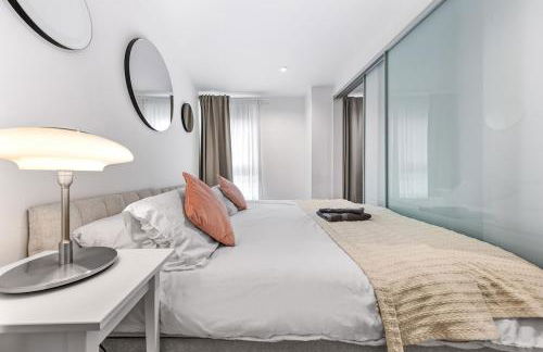 Modern London Stay with Luxe Comfort - Foto 24