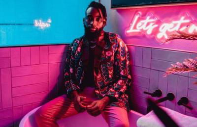 Black House - Downtown Elegance with HotTub and King Beds - Foto 38