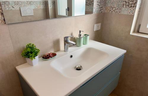 Residence Casa Palmira - Modern Apartments near Neɡrar Hospital - Valpolicella - Foto 13