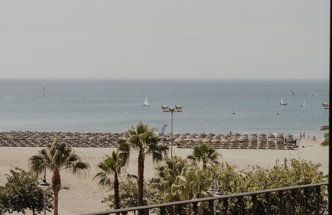 Comfy Studios Hotel - Photo 60