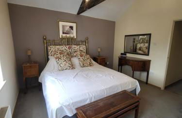 The Coach House - Photo 23