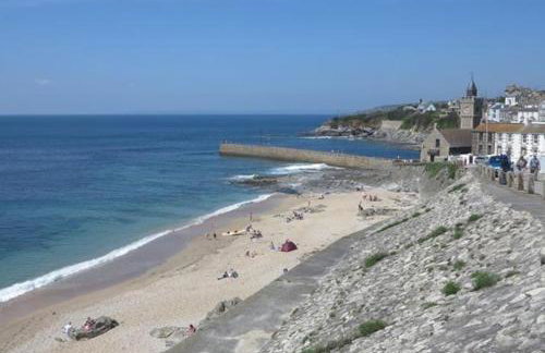 Sea Whispers at Porthleven - Foto 17