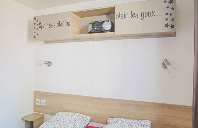 Swanky Mobile Home in Saint Jean de Monts Near Seabeach - Photo 9