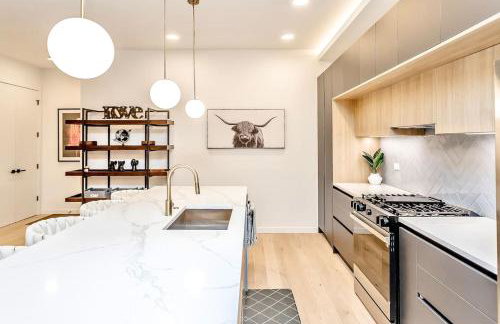 Ultra Modern Luxury - New Construction 4 Bedrooms - Photo 22