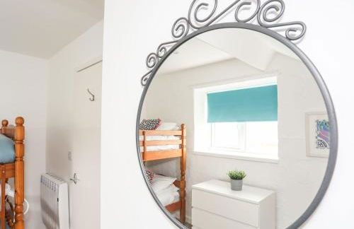 Rhiw - 1 Ty'n Don - Photo 17