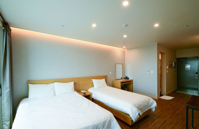 JnB Family Hotel - Photo 25