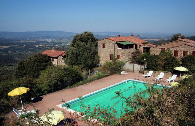 Farmhouse in Paciano With Pool & Scenic Views - Photo 1