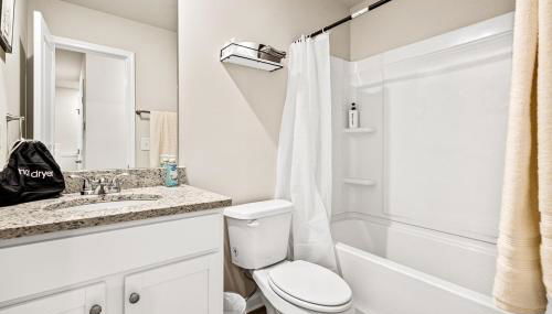 Elegant Escape Near Six Flags with WiFi, AC - Foto 5