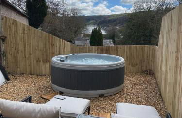 Berwyn Lodge with private hot tub - Foto 3
