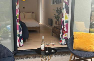 Cosy Home with beautiful views - Photo 1