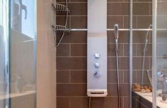 Stunning 5-bed 3-bath house close to the sea! - Foto 48