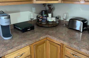 Theos Cottage Niagara - Photo 15