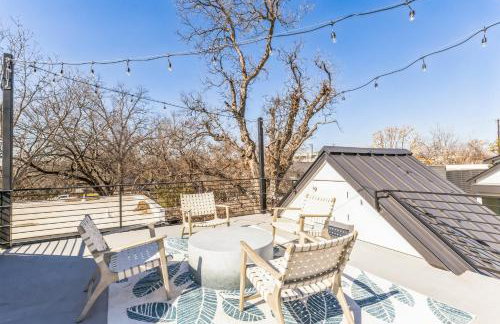 Chic Austin Getaway brand new with rooftop patio - Foto 68