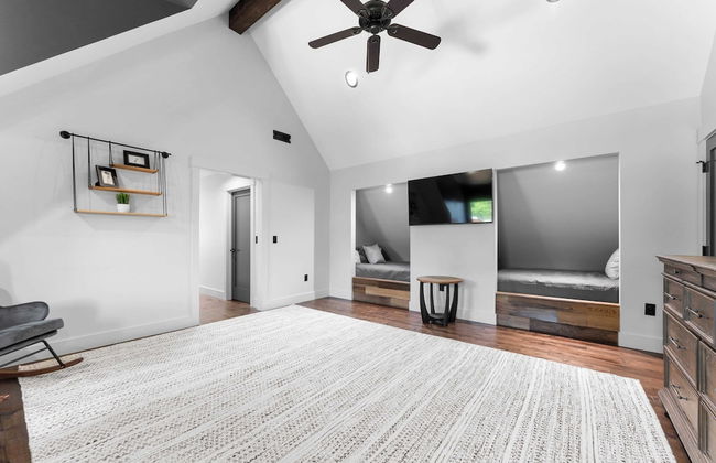 Blue Heron & Gray Fox by Avantstay 2 Lakefront Homes, Sleeps 44 Pool, Dock, Theater - Foto 20