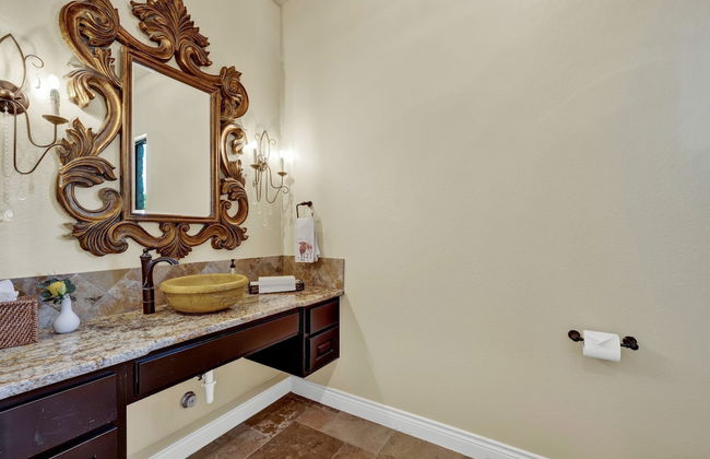 Luxurious Hill Country Retreat With Pool and Firepit! - Photo 28