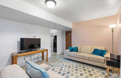 Cozy Holiday Hideaway King Bed Free Parking - Foto 1