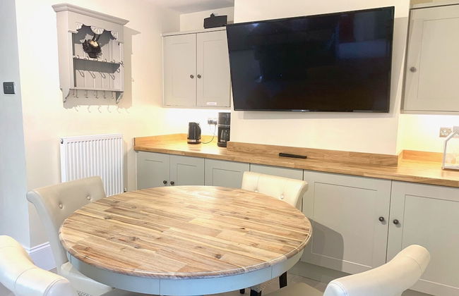 The Farmhouse - Sleeps 12 With Private Grounds - Foto 19