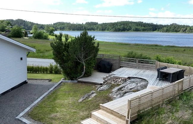 Captivating 3-bed Villa in Halanda With Lake View - Foto 20