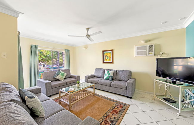 Koala Court Holiday Apartments - Photo 37