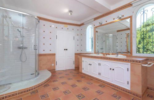 Casa Rainha Near Carvoeiro pool BBQ - Foto 17