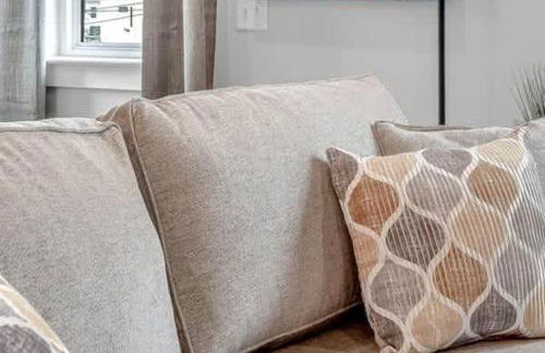 Nash Getaway - Private Rooftop Patio - Sleeps 12 - Foto 19