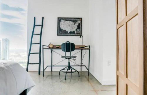 Sun-Splashed 1BR Condo unit in DWTN Miami with WFH - Foto 21
