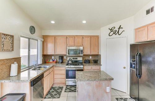 Victorville Home with Large Yard and Charcoal Grill! - Foto 10