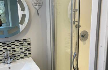 Newsagents Flat - Foto 12