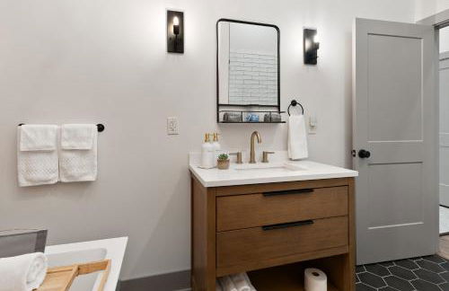 Private Boutique Getaway - Fireplace & Soaking Tub - Downtown Loft - by Cross-Key Vacation Rentals - Photo 14