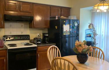 Townhouse with High Speed WiFi & Free Parking - Foto 24