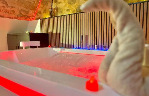 Secret LoveRoom - SpaBalnéo, Lit King Size, CLIM, Chic, calme et discret, 2 personnes - Foto 26