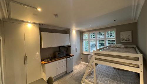 Golden Manor Studios - Foto 2