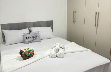 Studio Home Office Completo Cama Queen e Ar Condicionado Vista Panorâmica - Foto 38