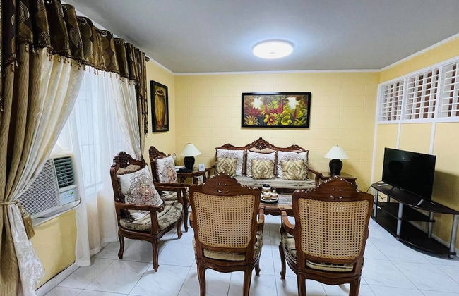 House w 3 Bedrooms And 3 Baths - Free Parking - Photo 9