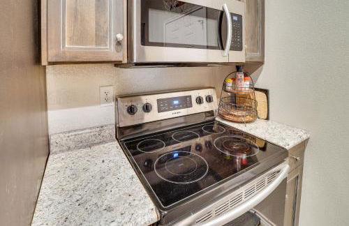 Large Patio and Grill! Group Stay in Midland - Foto 8