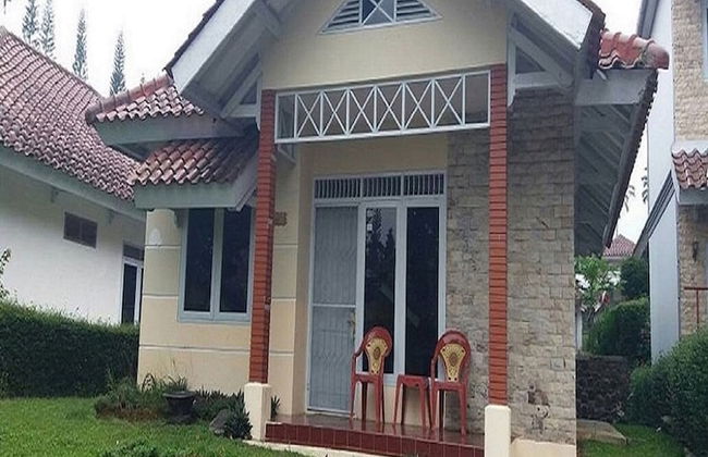 Villa Kota Bunga Tulip - Photo 36