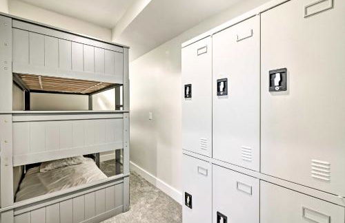 Newly-Built Lakeside Gem with Community Perks! - Foto 31