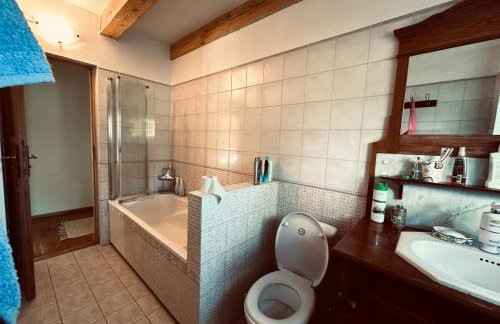 Dworek nad jeziorem z prywatną plażą - Photo 12