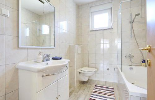 Holidayhouse Alirio with heated pool. - Foto 48