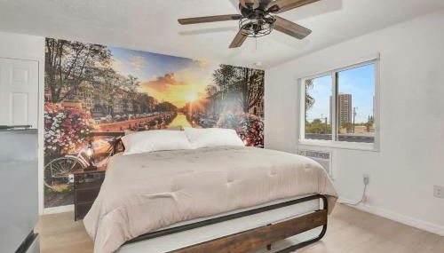 Modern King Suite #10 Steps to Daytona Beach - Foto 3