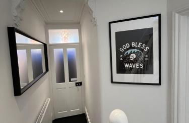 Restored Victorian Home with Private Garden - Foto 36