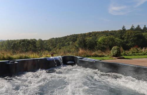 Sherway Coach House - Photo 3