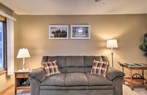 Serene Orchard Park Apartment Large Yard and Patio! - Foto 6