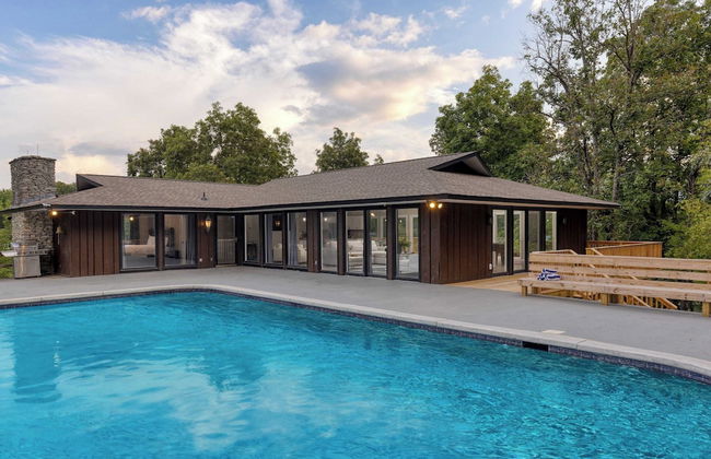 Amber Refresh by Avantstay Pool and Hot Tub - Foto 29