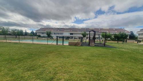 Apartamento con piscina privada No mascotas - Foto 4