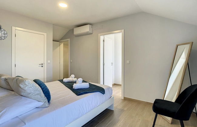 My School I by Atlantic Holiday - Foto 23